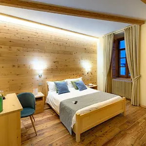 Antica Residenza Centro Storico Bed & Breakfast Tirano